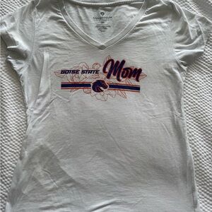 EUC Women’s Colosseum Boise State Mom V-Neck T-Shirt. XL